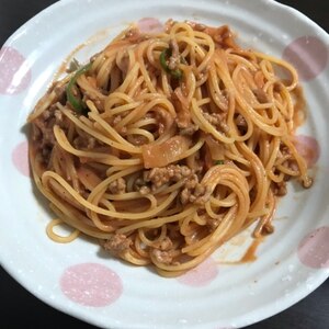 豚ひき肉でナポリタン風パスタ☆ちょっと節約レシピ